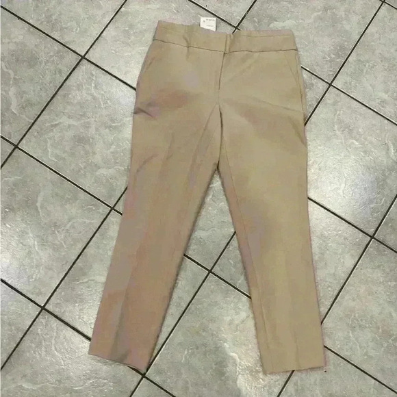Chico’s Flat Front Tan Trouser size 2R (00) NWT - Picture 1 of 6